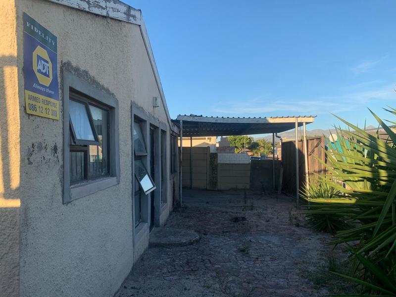 5 Bedroom Property for Sale in Russels Rest Western Cape